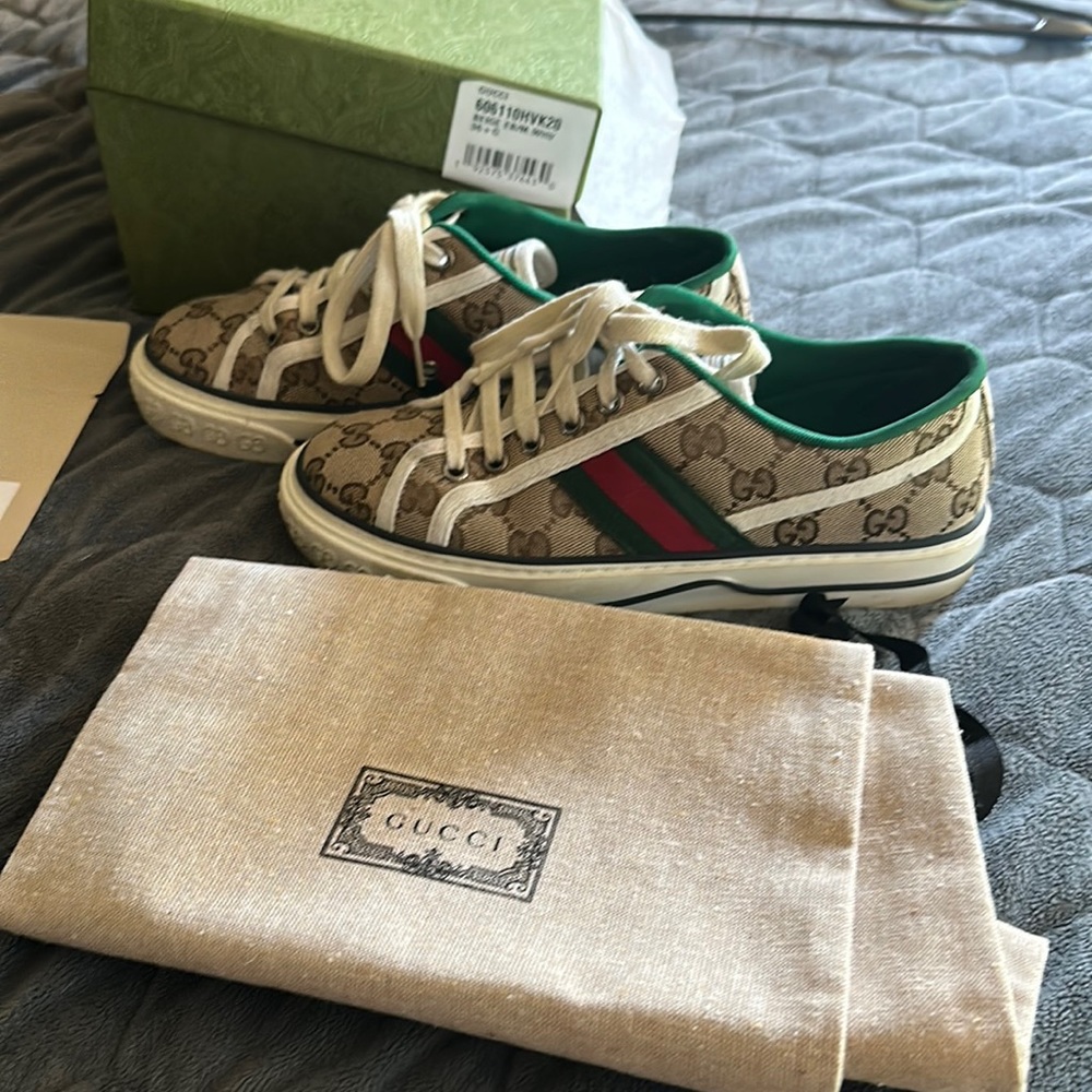 Gucci -tennis shoes, 6.5/ 36.5